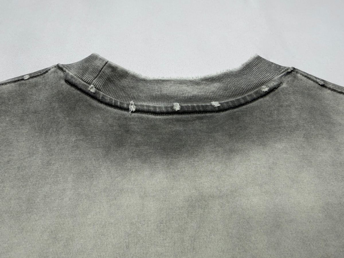 Women’s Vintage Washed Gray Courage Graphic Tee, Distressed Chain Print Crewneck Short Sleeve T-Shirt, Relaxed Fit Y2K Grunge Streetwear Top