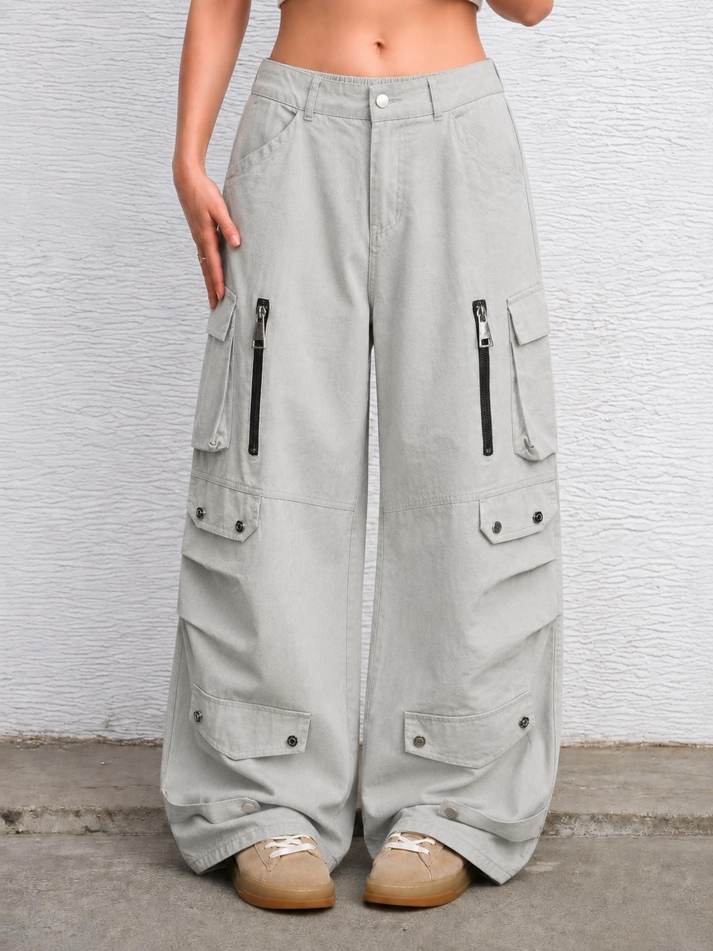 Silver District Women’s Light Gray Cargo Pants – Relaxed Wide-Leg Utility Pants with Zipper and Multi-Pocket Details
