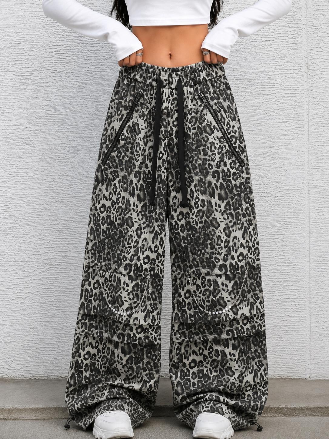 Wild Instinct Women’s Leopard Print Cargo Pants – Baggy Wide-Leg Streetwear Pants with Zipper Pockets and Chain Details