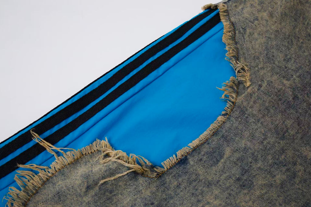 Pantalón de Mezclilla Vintage Gris con Paneles Azul Eléctrico y Corte Extra Ancho