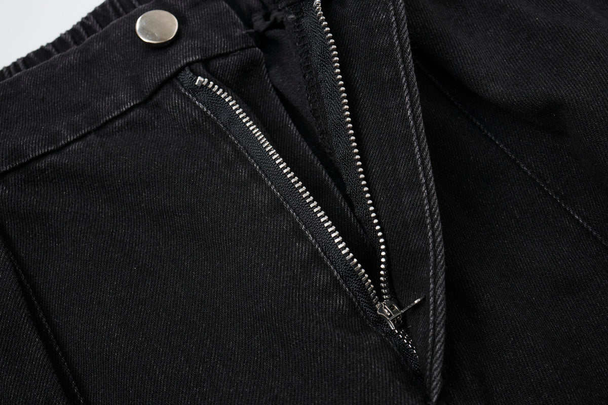 Shadow Ops Distressed Black Cargo Jeans – Relaxed Wide-Leg Utility Denim Pants with Multi-Pocket Detail