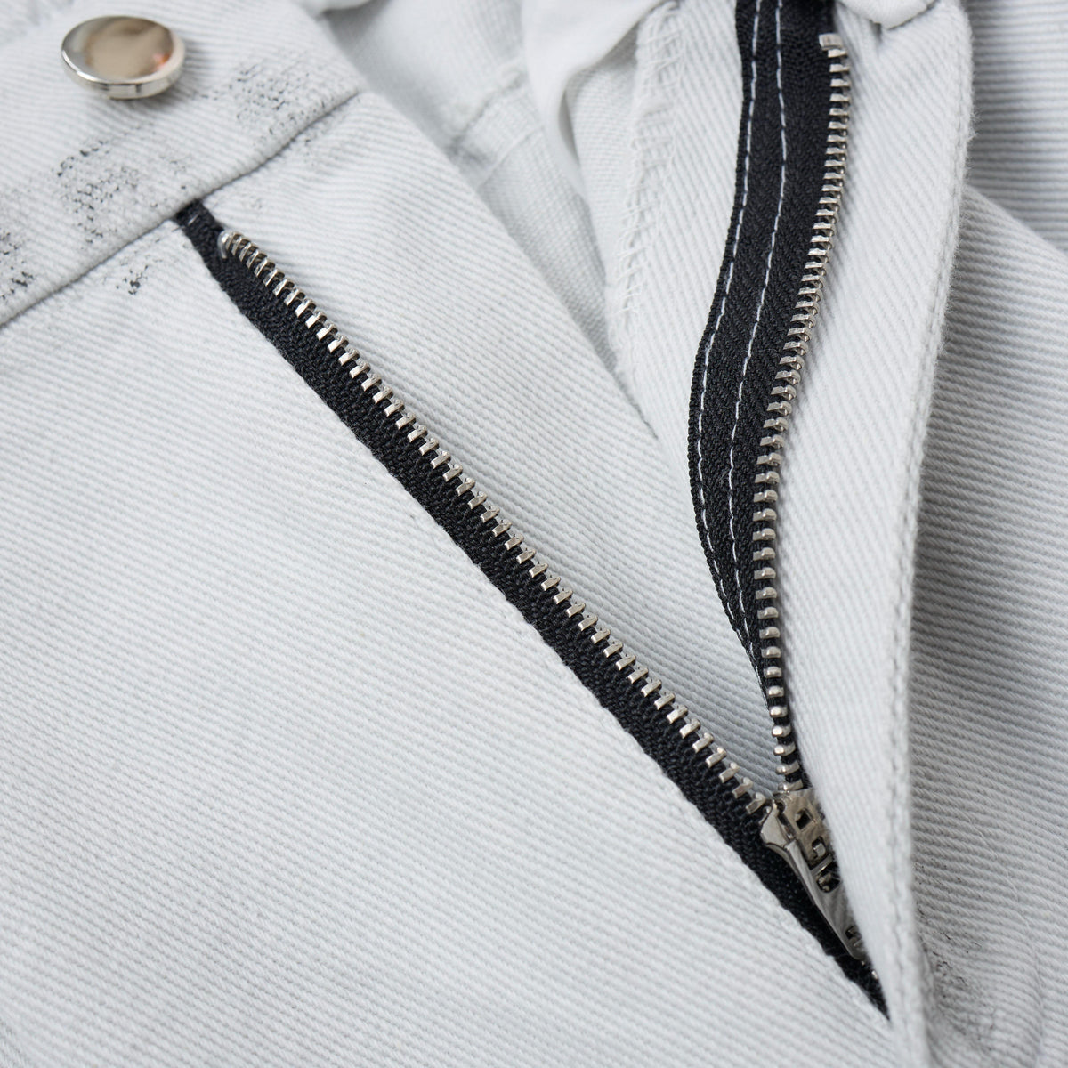 Women’s Arctic Rebel Distressed Cargo Jeans – White Baggy Wide-Leg Denim Pants with Zipper Details