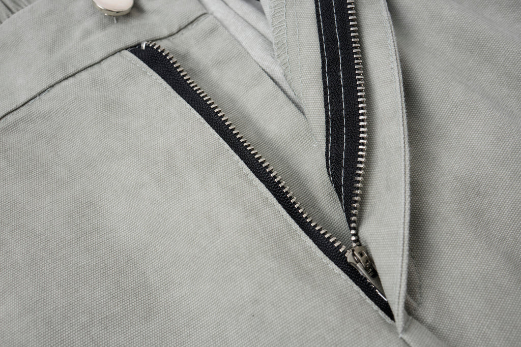 Silver District Women’s Light Gray Cargo Pants – Relaxed Wide-Leg Utility Pants with Zipper and Multi-Pocket Details