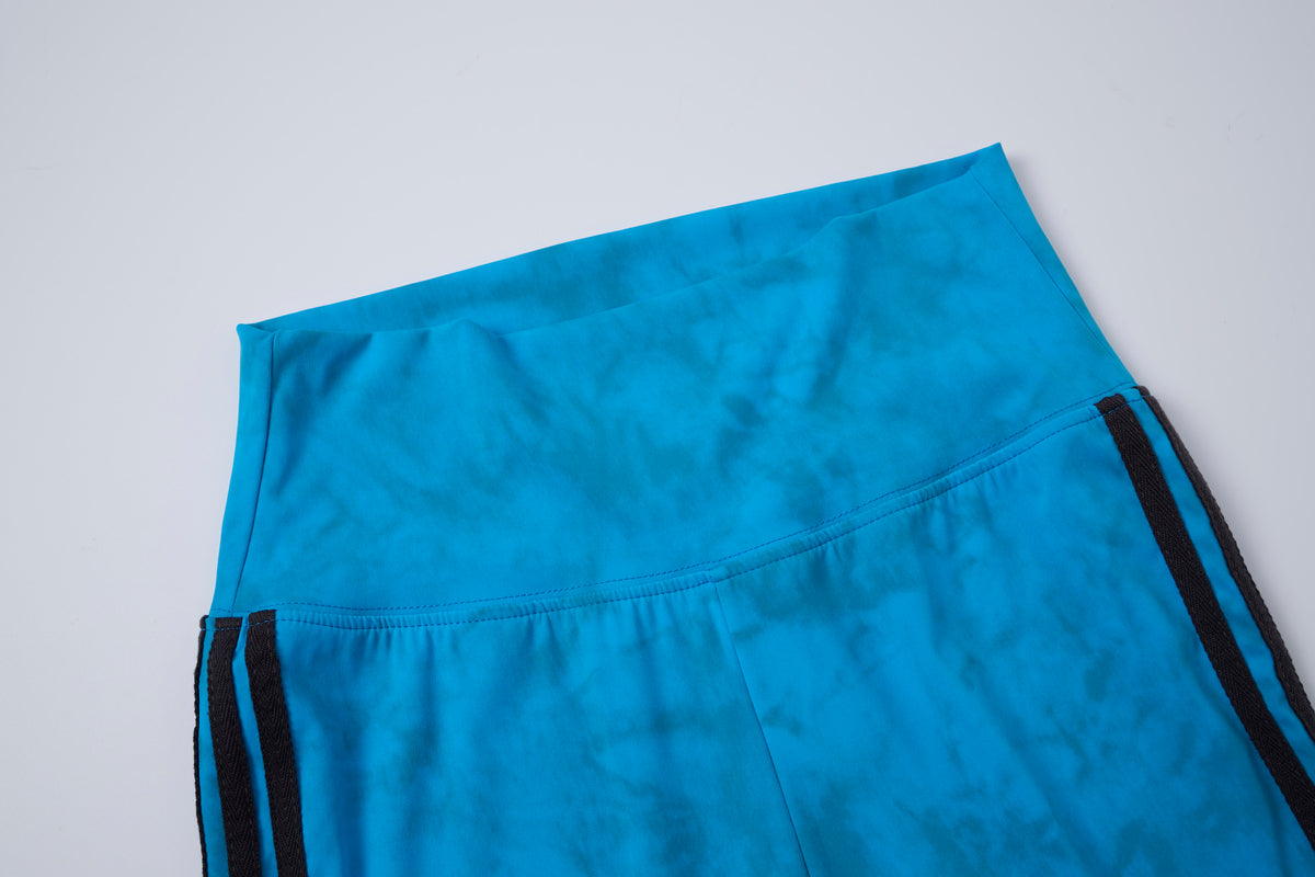 Women’s Azure Mineral-Wash Flare Yoga Pants – High-Rise Contrast-Stripe Leggings