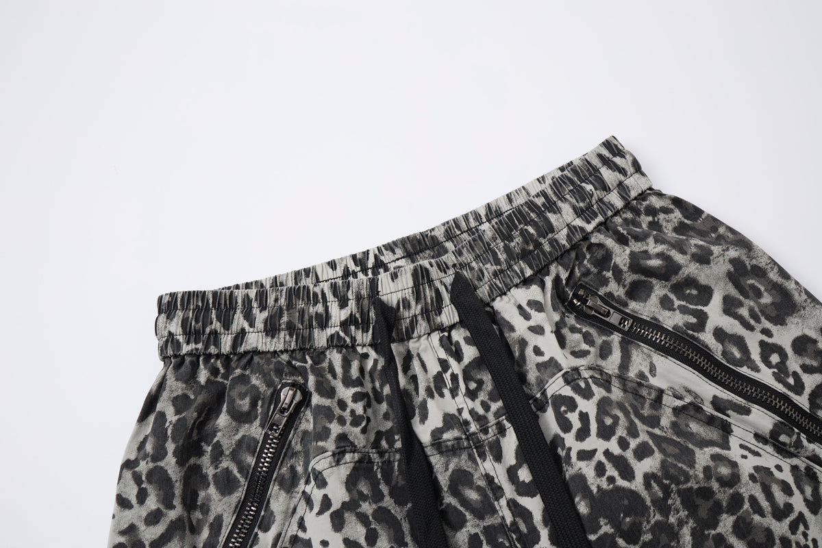 Wild Instinct Women’s Leopard Print Cargo Pants – Baggy Wide-Leg Streetwear Pants with Zipper Pockets and Chain Details